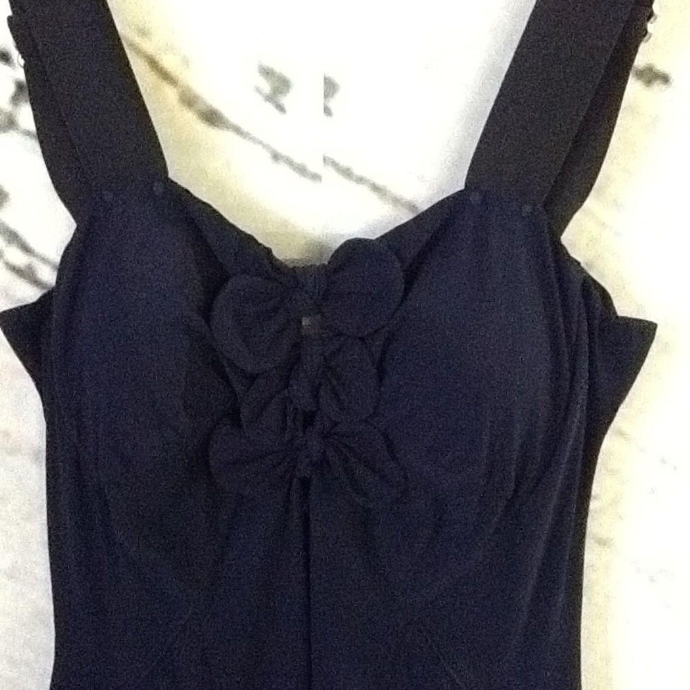 Keyhole Dress - Picture 4 of 7